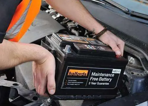 مشخصات باتری مناسب برای خودرو